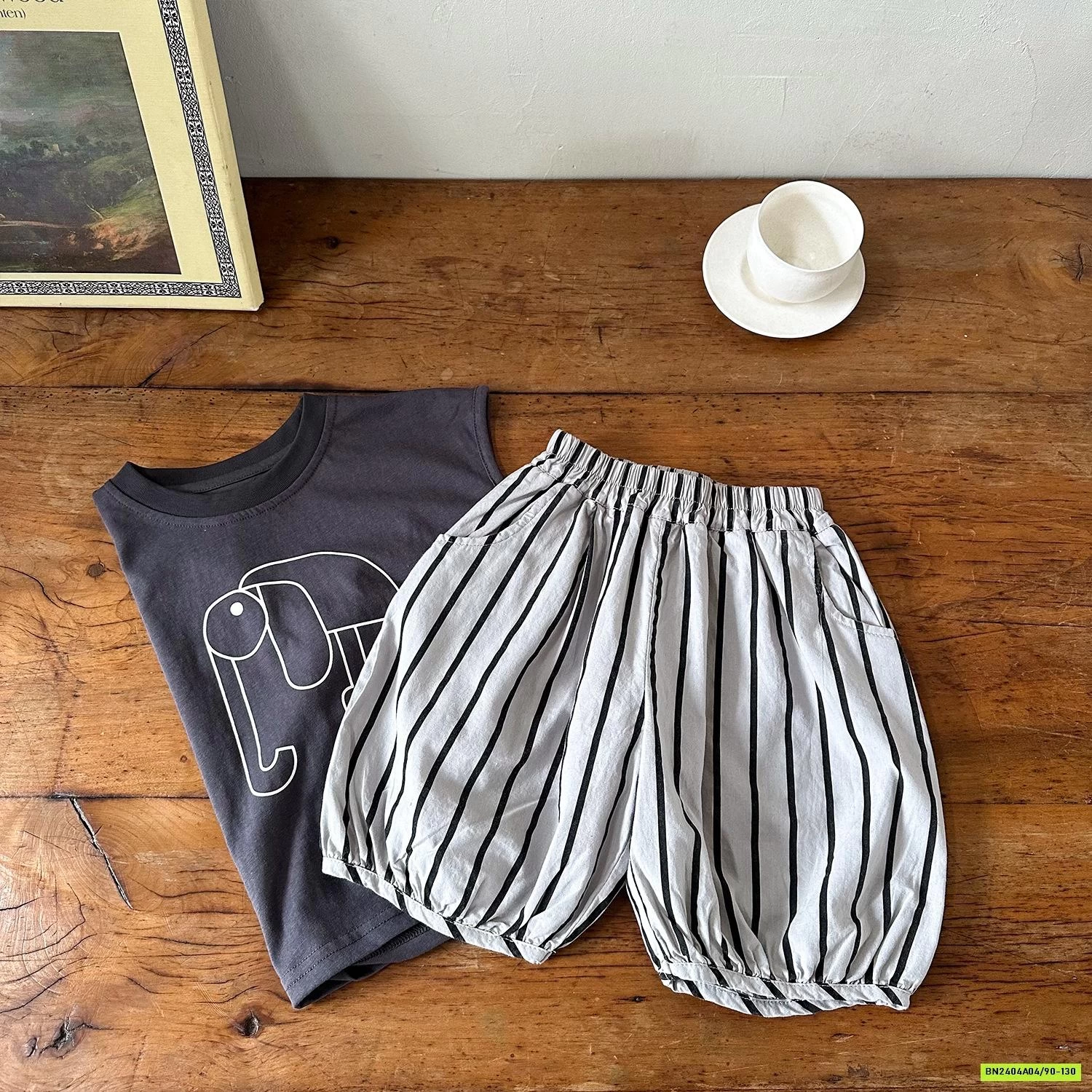 ÁO SÁT NÁCH VOI CON MIX QUẦN BOM