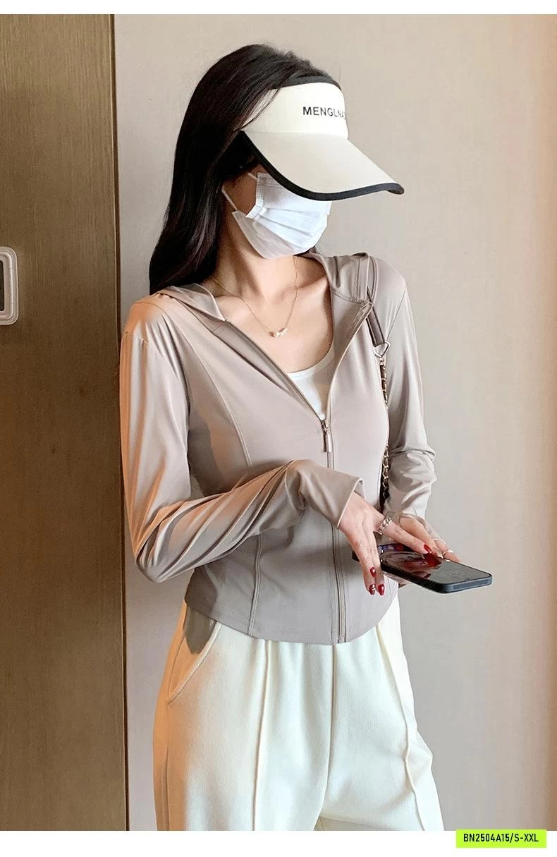 KHOÁC TẬP CHỐNG NẮNG SU ĐÚC