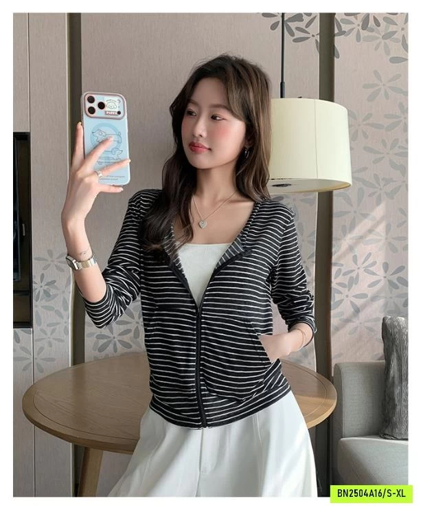 KHOÁC GIẤY KẺ CHỐNG NẮNG