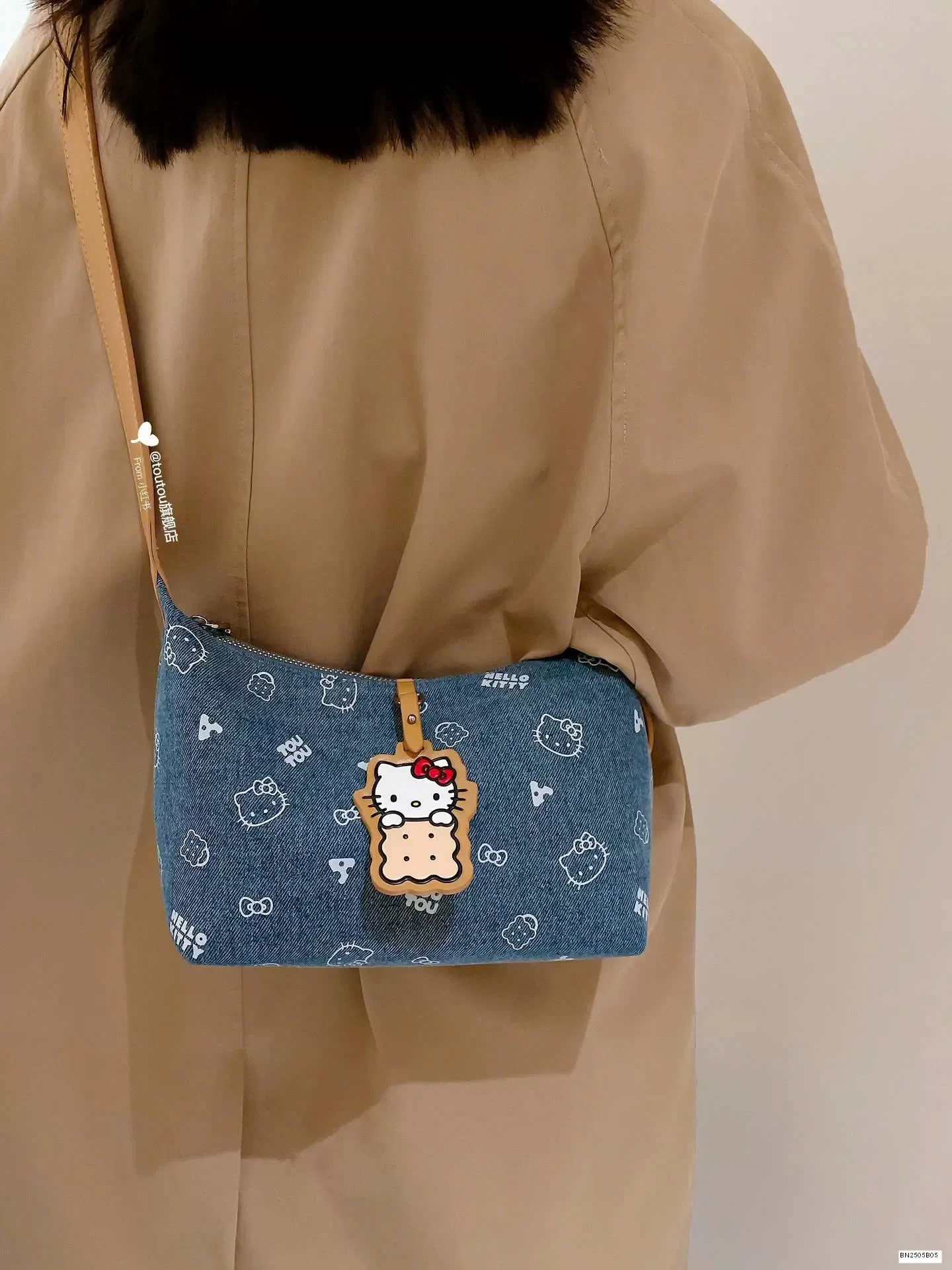 TÚI XÁCH ĐEO VAI KITTY