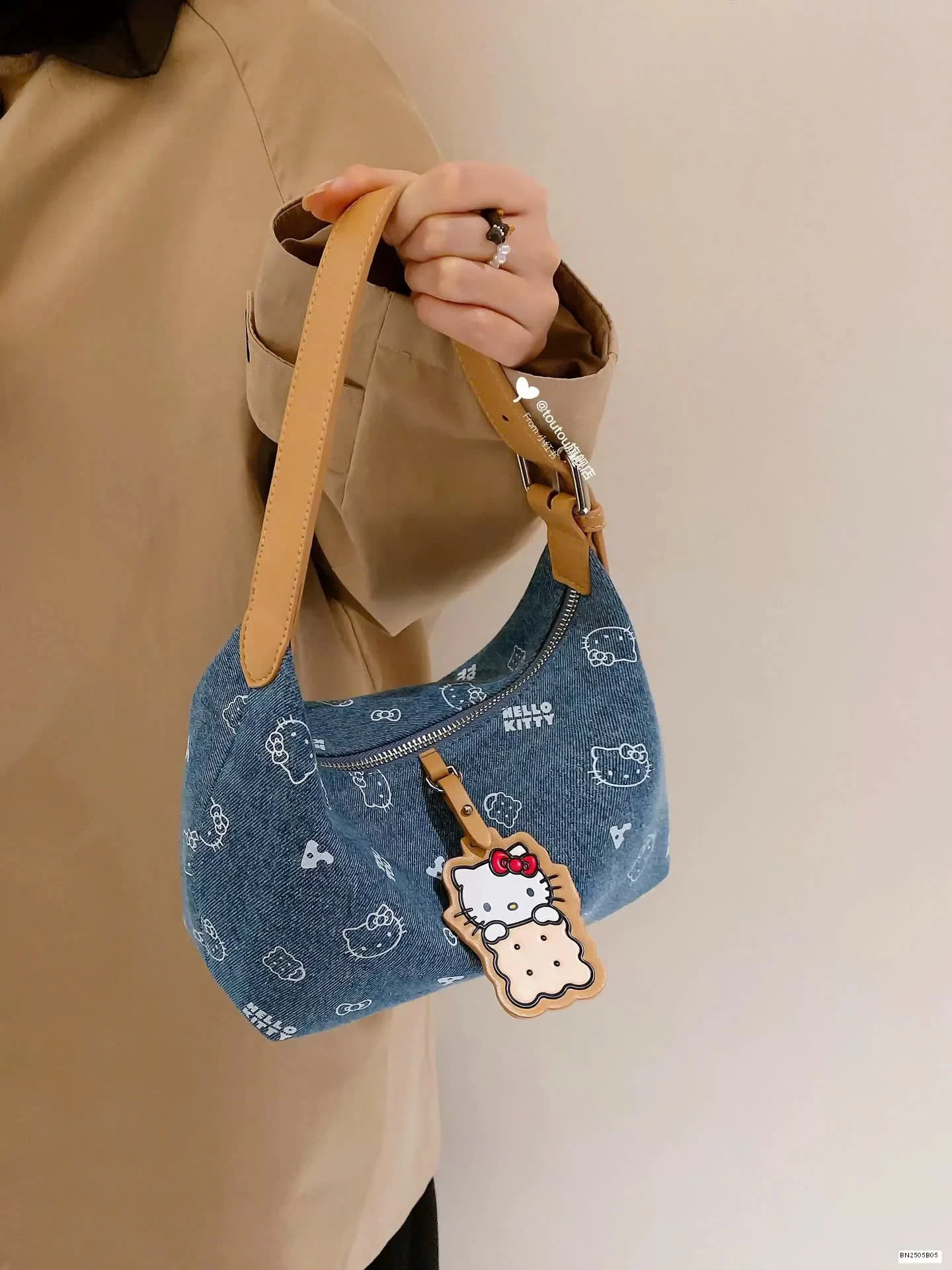 TÚI XÁCH ĐEO VAI KITTY