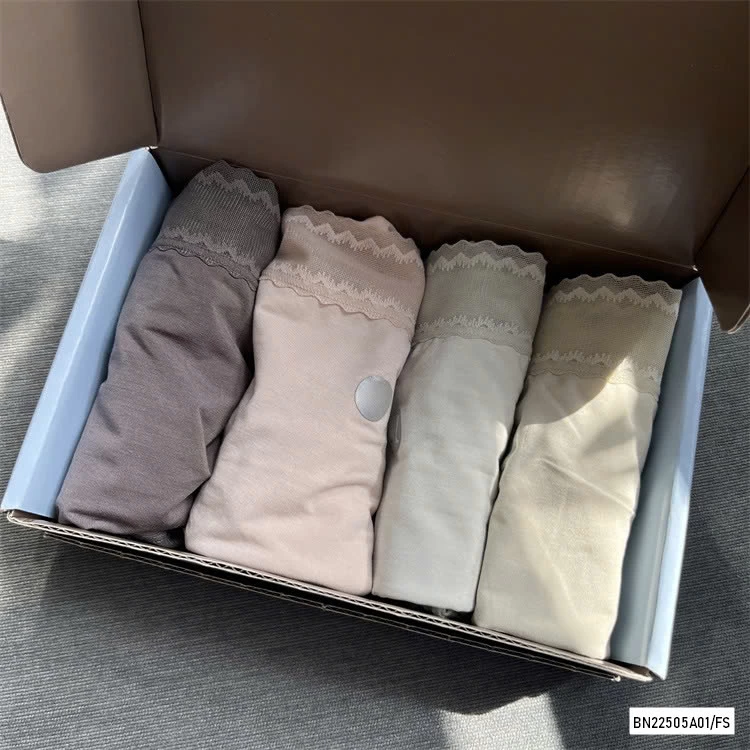 SÉT 4 QUẦN CHIP BĂNG LỤA LULULEMON CC