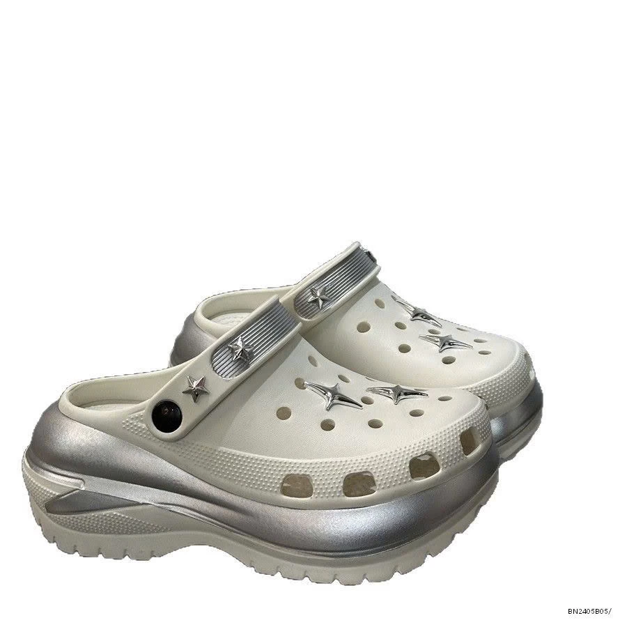 SỤC CROCS ĐẾ CAO ĐÍNH NGÔI SAO