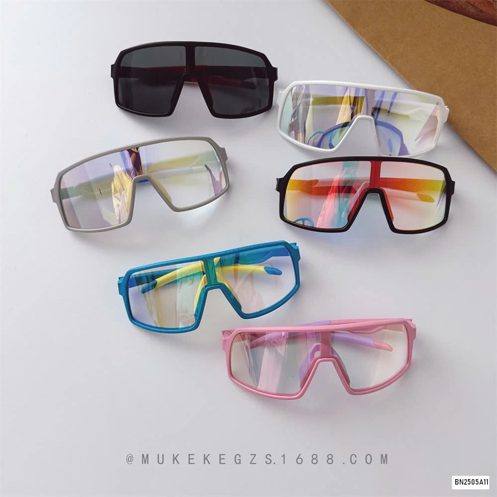 KÍNH RÂM BẢN TO CHỐNG NẮNG CHỐNG GIÓ