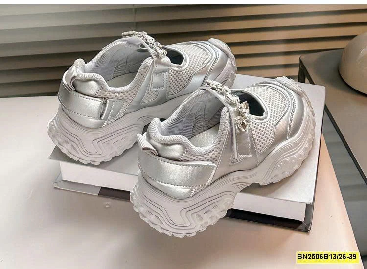 GIÀY THỂ THAO THOÁNG KHÍ BG