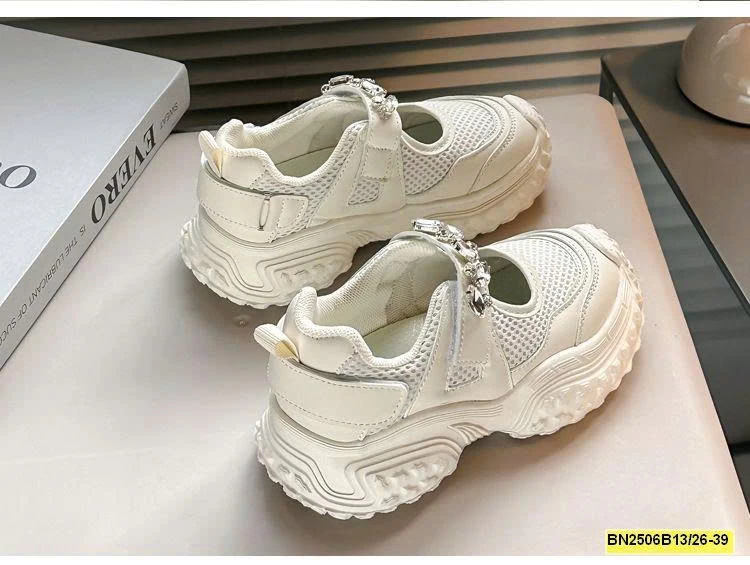 GIÀY THỂ THAO THOÁNG KHÍ BG