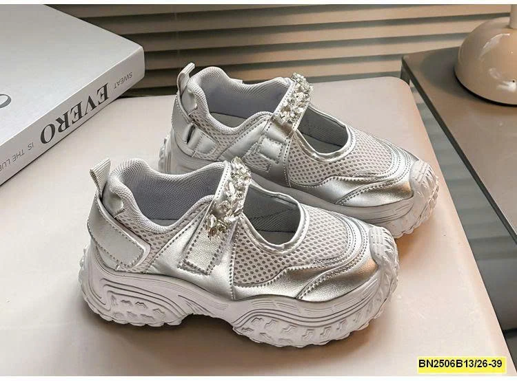 GIÀY THỂ THAO THOÁNG KHÍ BG