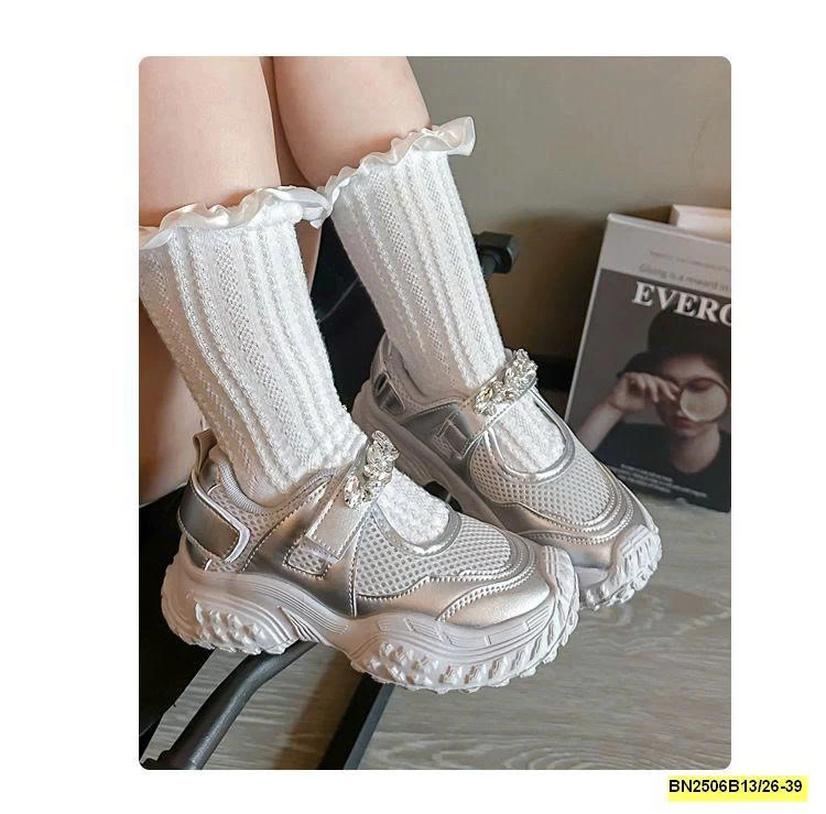 GIÀY THỂ THAO THOÁNG KHÍ BG