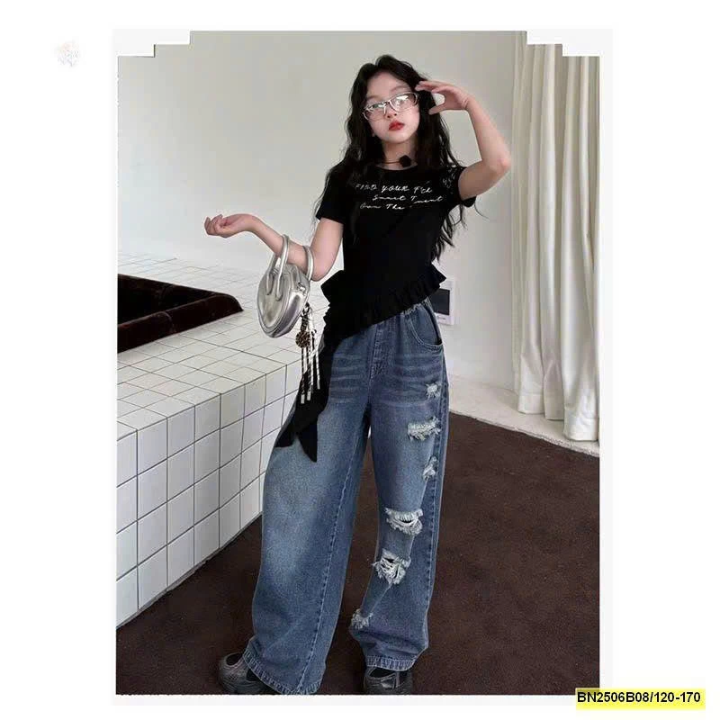 ÁO CỘC TAY VIỀN BÈO PHỐI QUẦN JEAN SUÔNG RÁCH