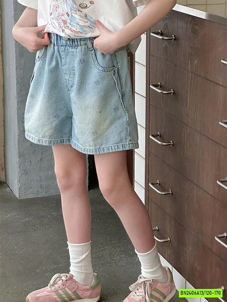 ÁO THUN VIỀN REN MIX SHORT JEANS