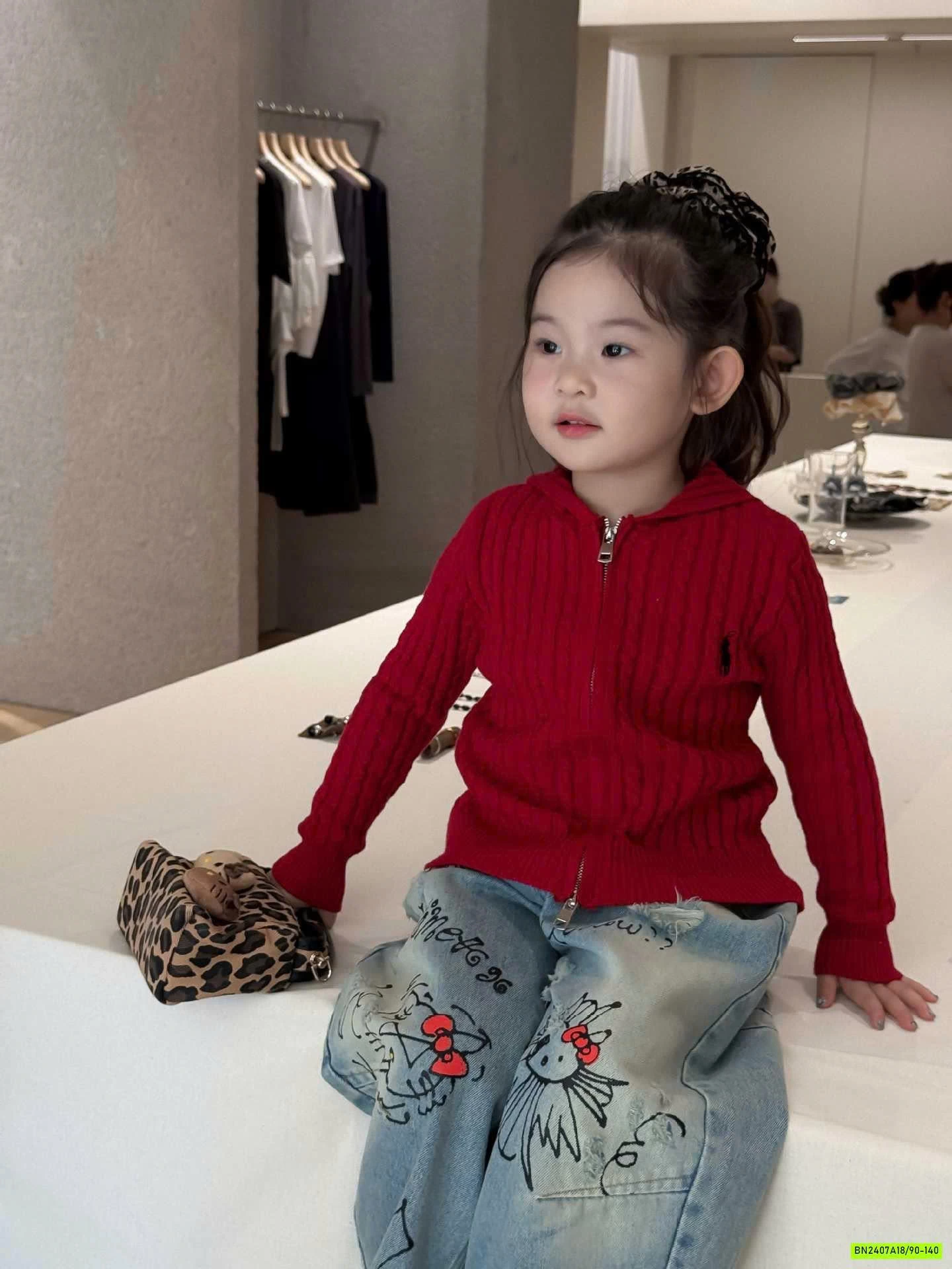 ÁO KHOÁC LEN ĐỎ MIX JEANS SUÔNG