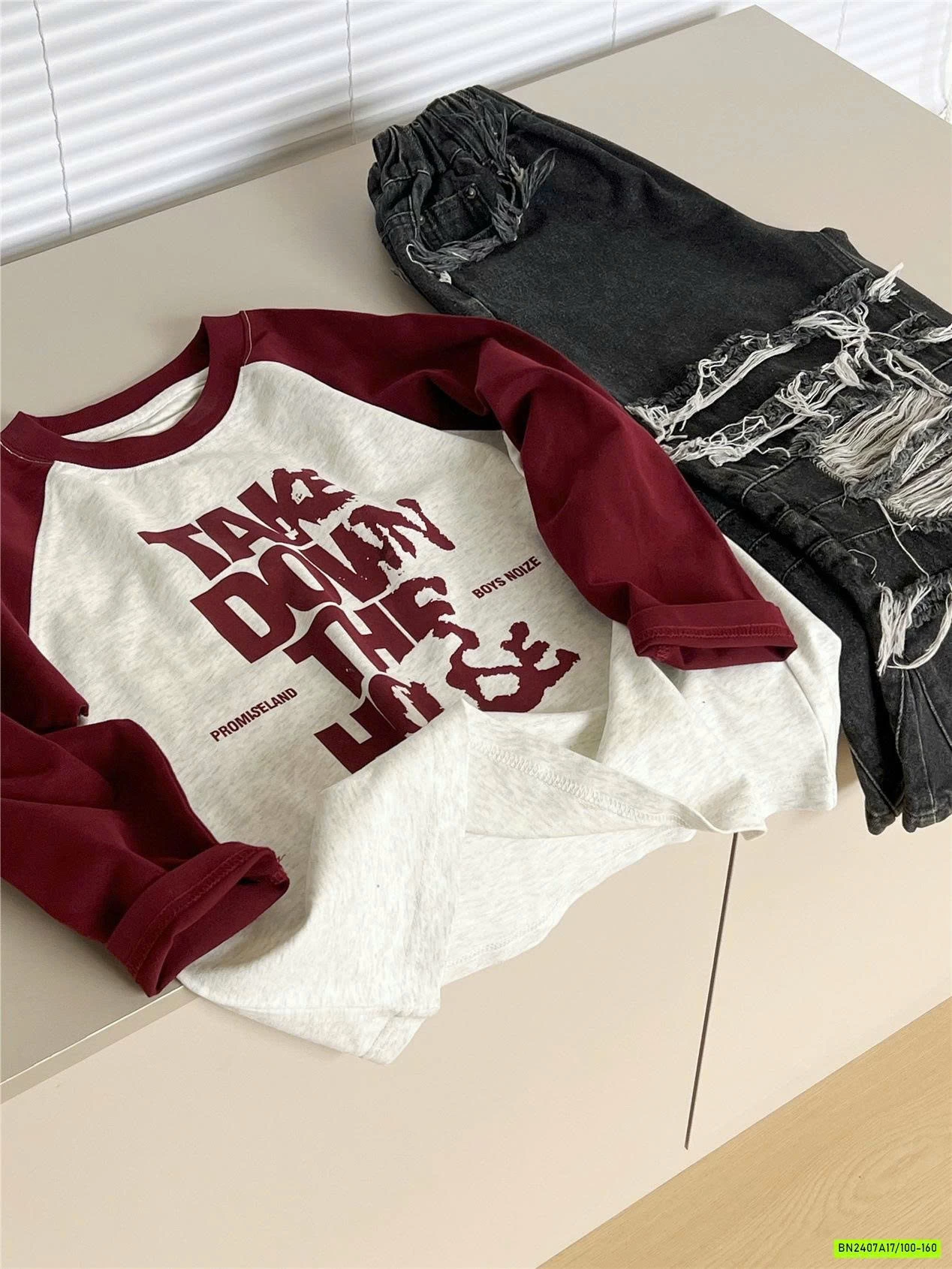 ÁO THUN CHỮ PHỐI MÀU TAY SNIDOLS