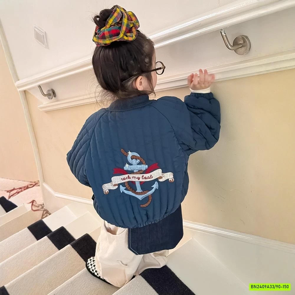 KHOÁC BOMBER THÊU HÌNH LÓT LÔNG