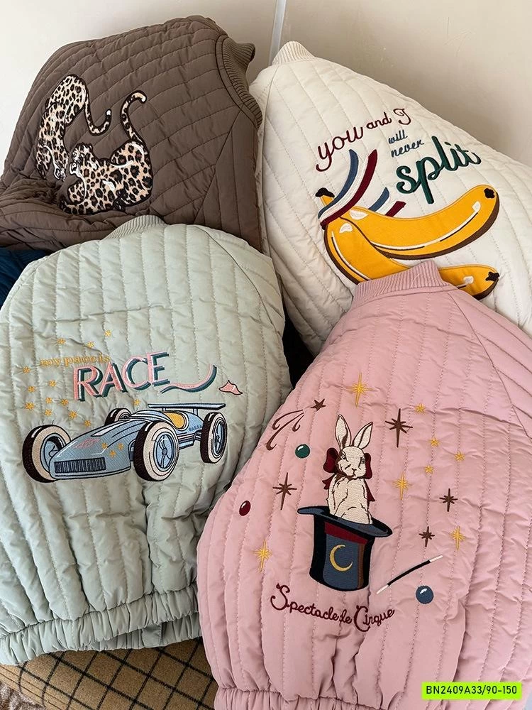 KHOÁC BOMBER THÊU HÌNH LÓT LÔNG