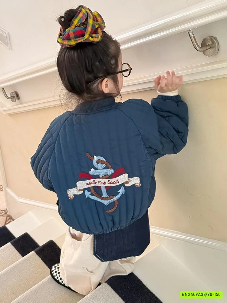 KHOÁC BOMBER THÊU HÌNH LÓT LÔNG