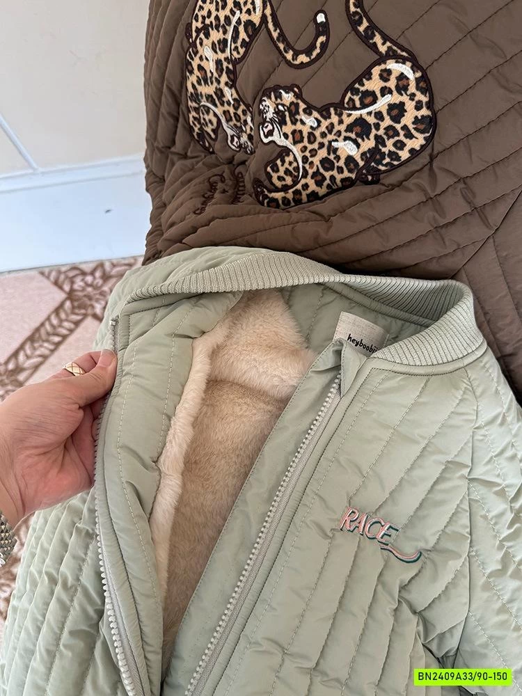 KHOÁC BOMBER THÊU HÌNH LÓT LÔNG