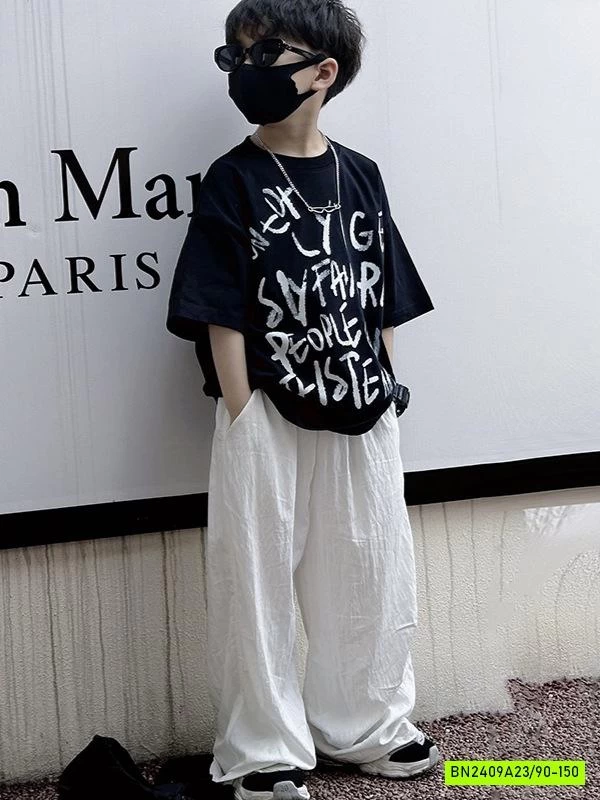 ÁO THUN ĐEN IN CHỮ TRẮNG