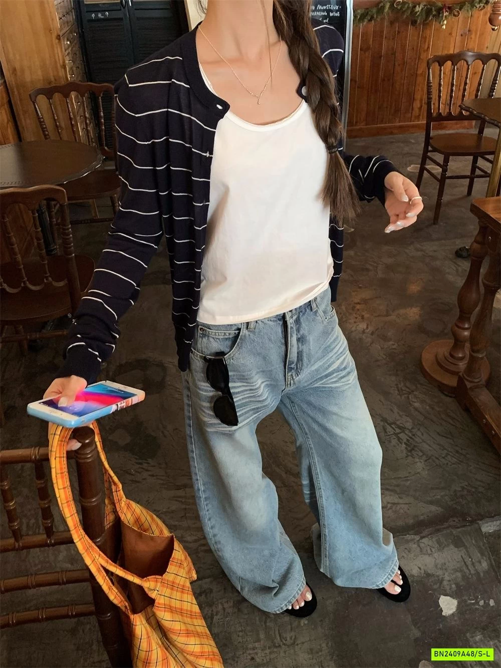 KHOÁC LEN THAN KẺ NGANG