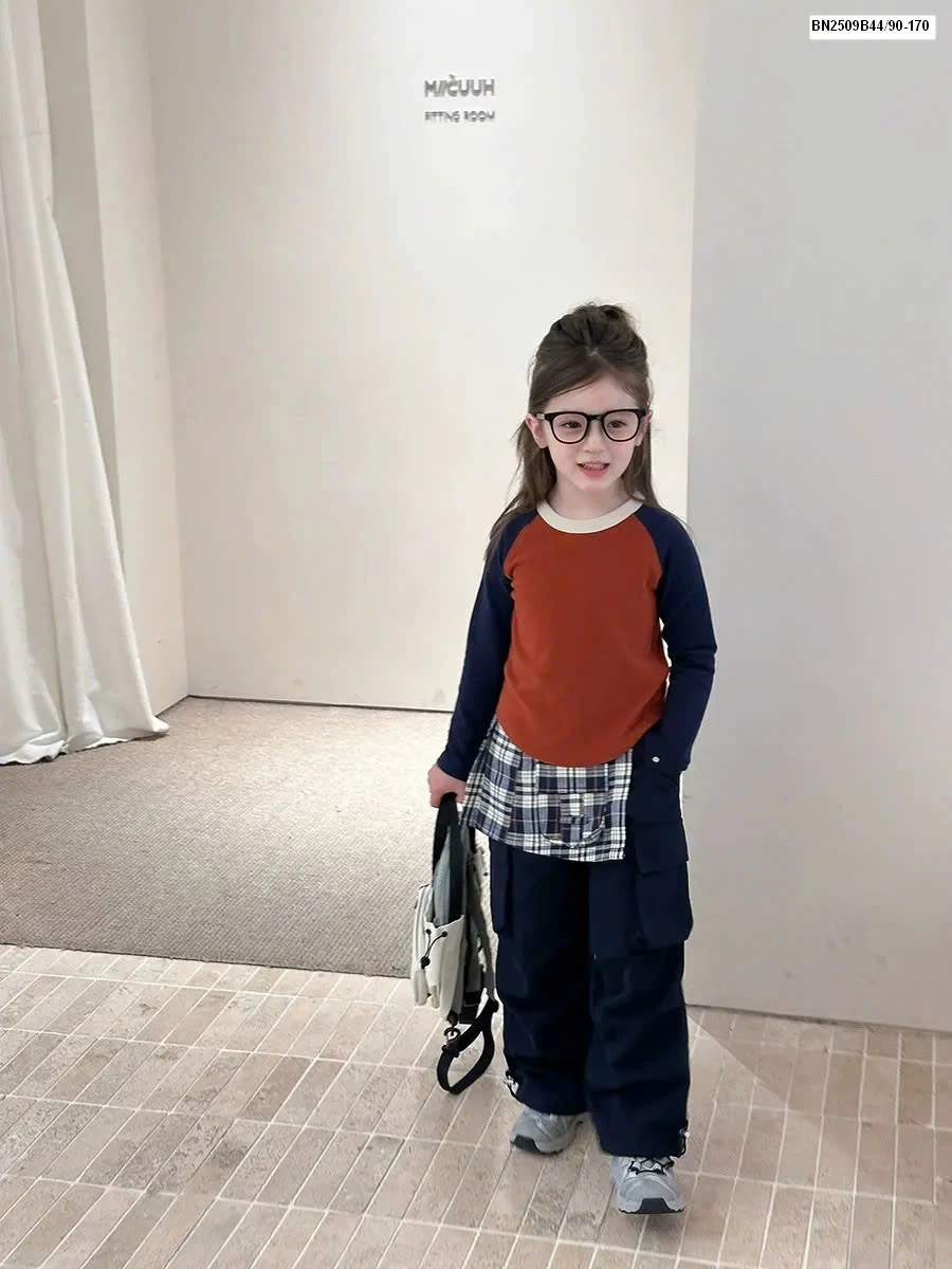 Áo dài tay phối màu nhà Ambb  25G040