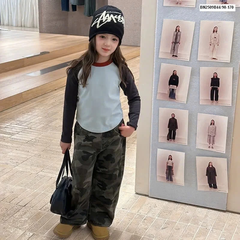 Áo dài tay phối màu nhà Ambb  25G040