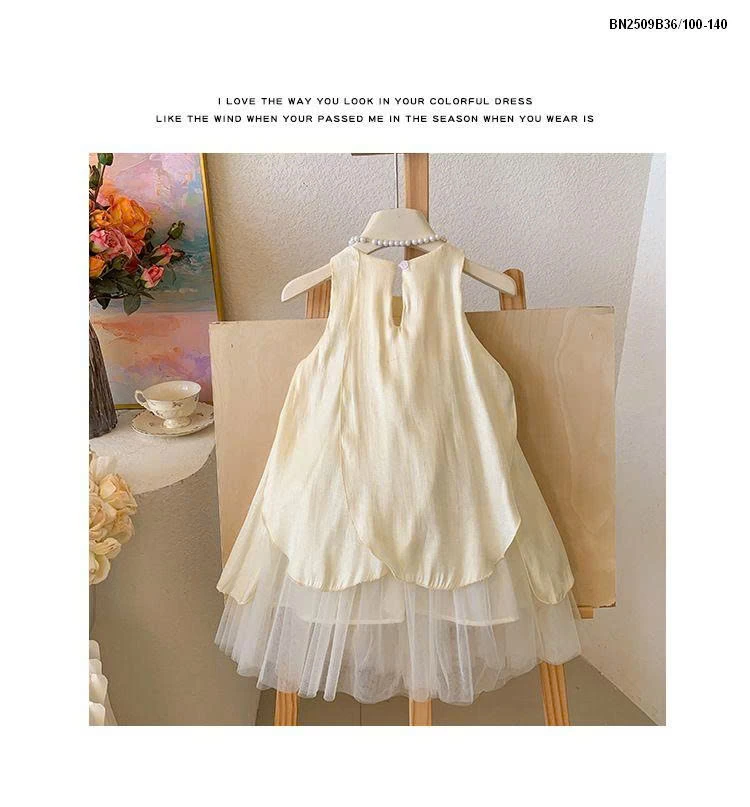 ĐẦM CỔ YẾM GẮN HOA 3D