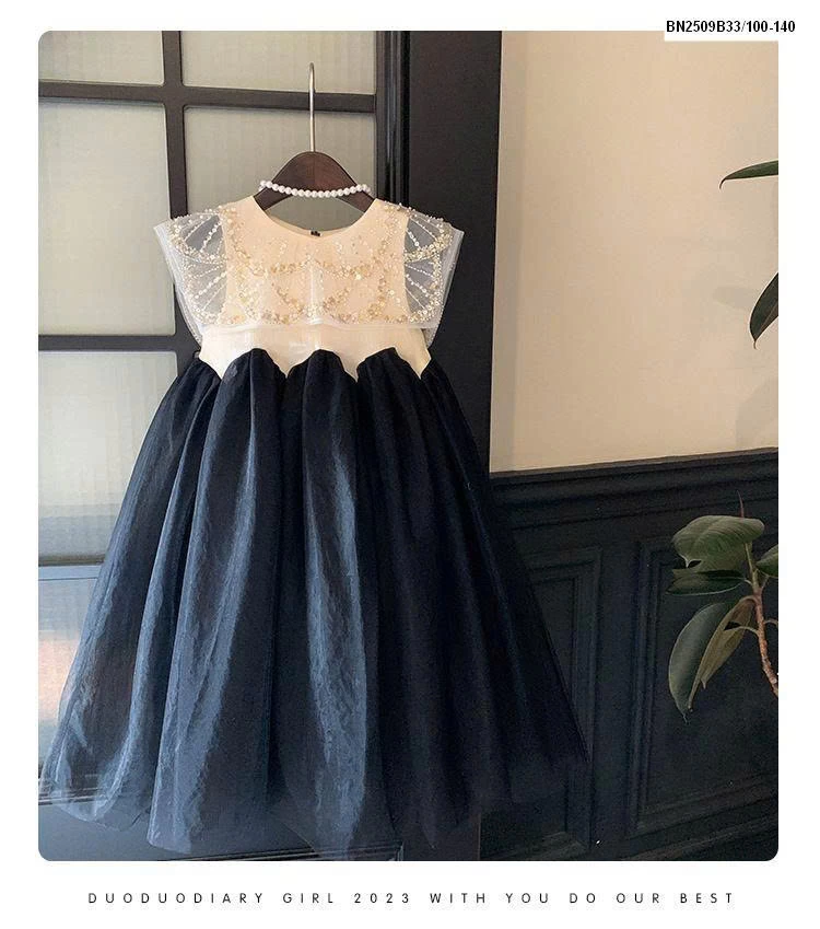 Váy công chúa sát nách