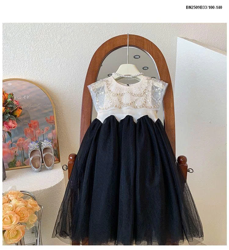 Váy công chúa sát nách