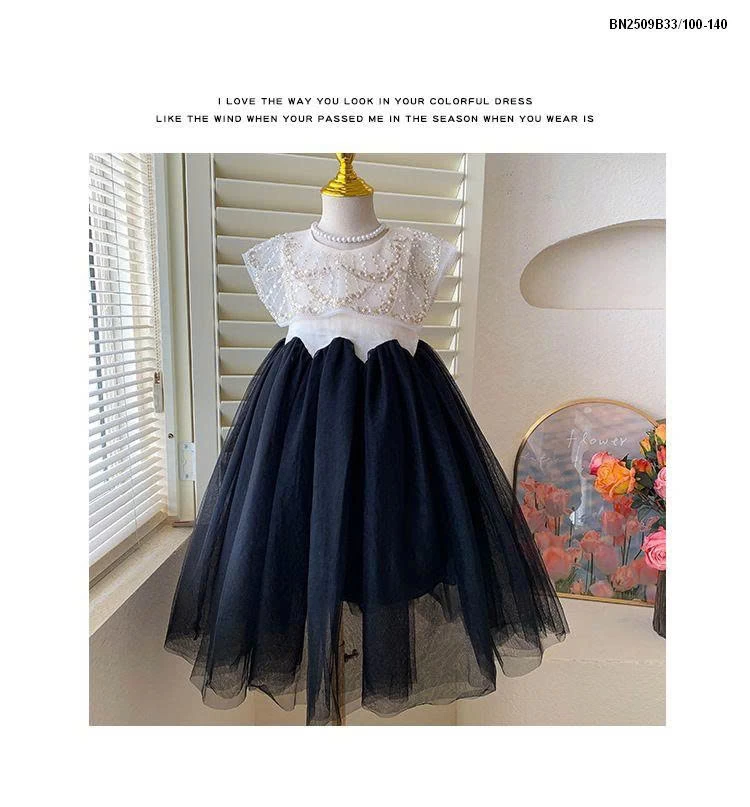 Váy công chúa sát nách