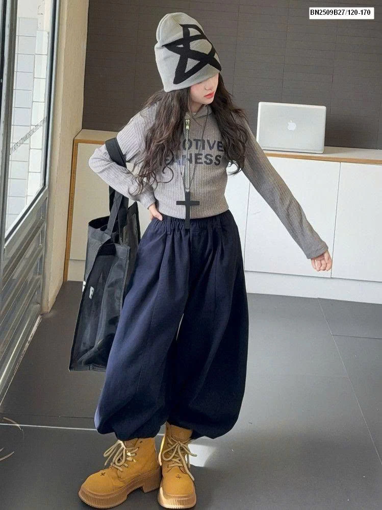 ÁO KHOÁC IN CHỮ DÁNG NGẮN MIX QUẦN SUÔNG