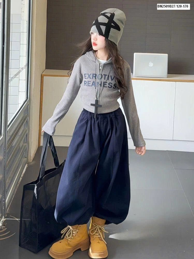 ÁO KHOÁC IN CHỮ DÁNG NGẮN MIX QUẦN SUÔNG