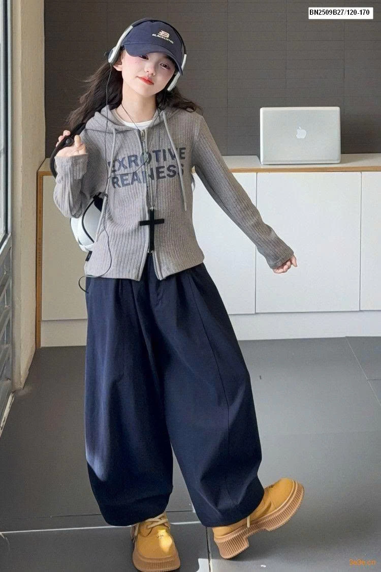 ÁO KHOÁC IN CHỮ DÁNG NGẮN MIX QUẦN SUÔNG