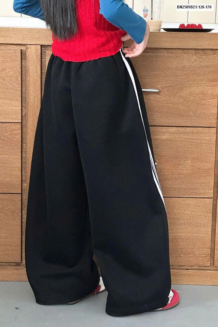 QUẦN THỂ THAO 3 SỌC