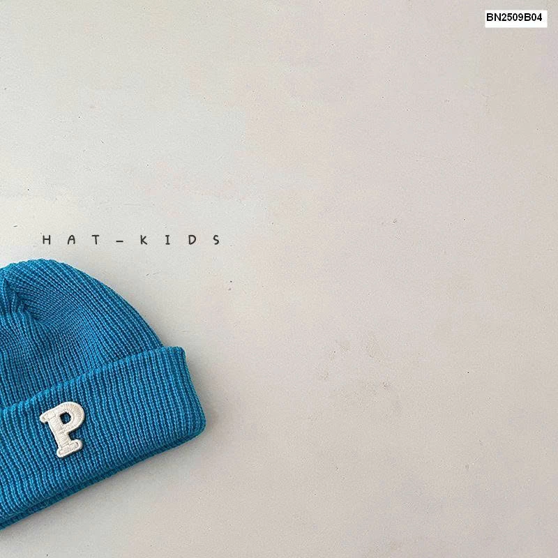 MŨ LEN CHỮ P NHÍ