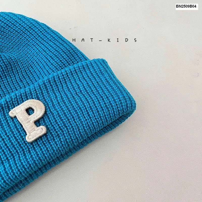 MŨ LEN CHỮ P NHÍ