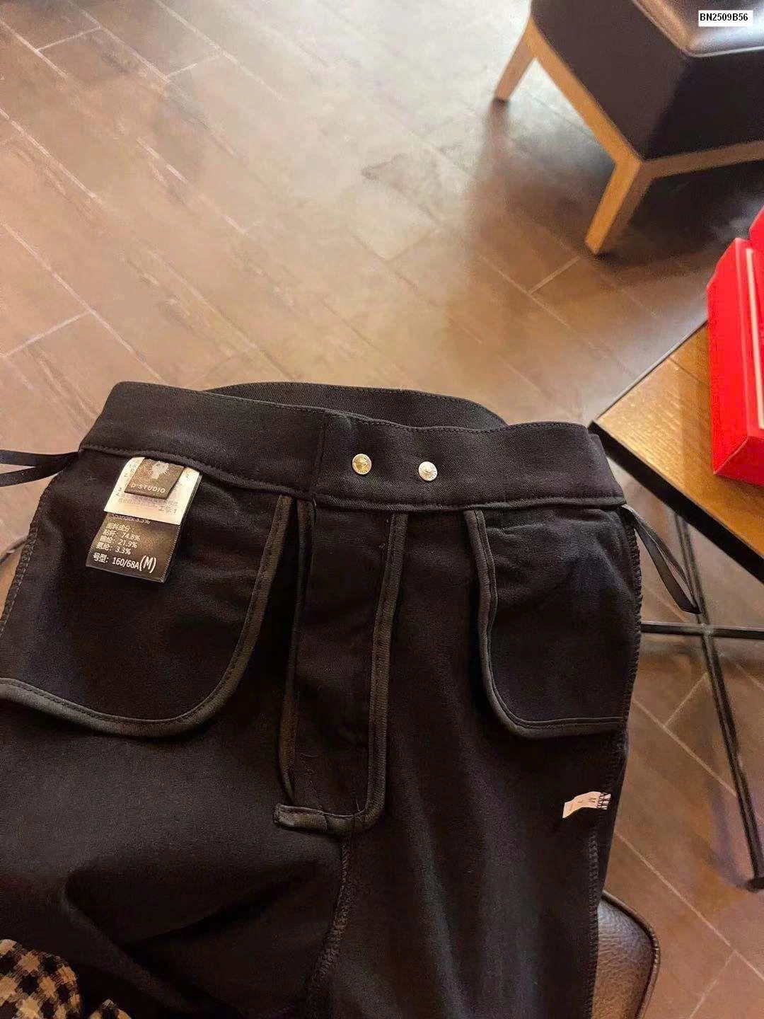 QUẦN LEGGING HENNY ROE