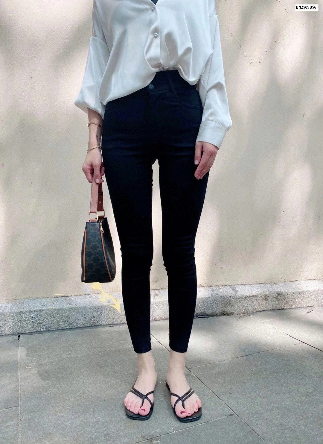 QUẦN LEGGING HENNY ROE