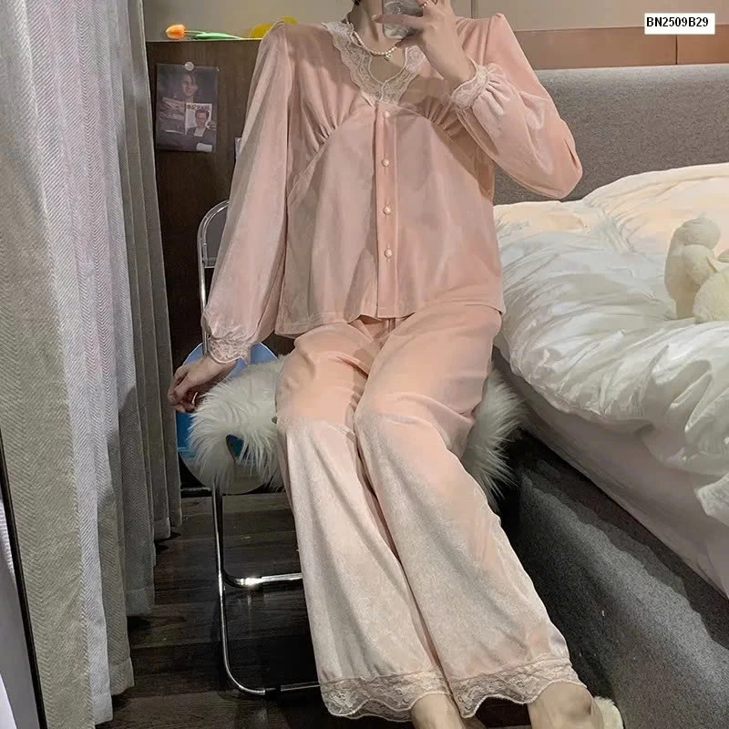 PIZAMA NHUNG VIỀN REN NỮ