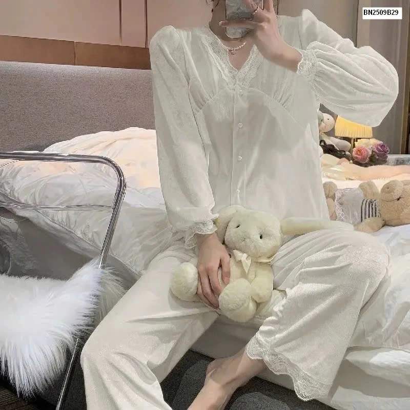 PIZAMA NHUNG VIỀN REN NỮ