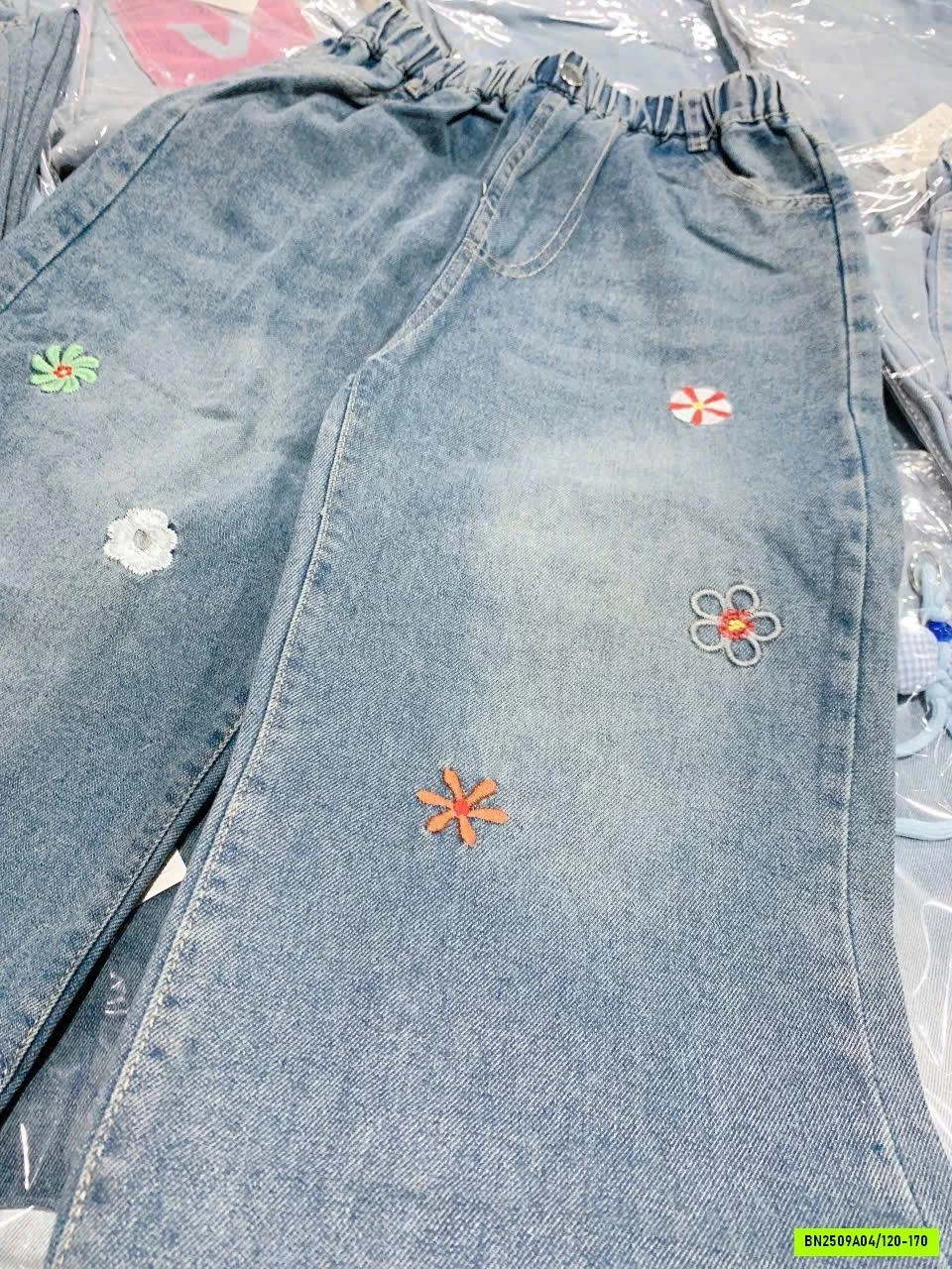 BST JEANS BAGGY BÉ GÁI