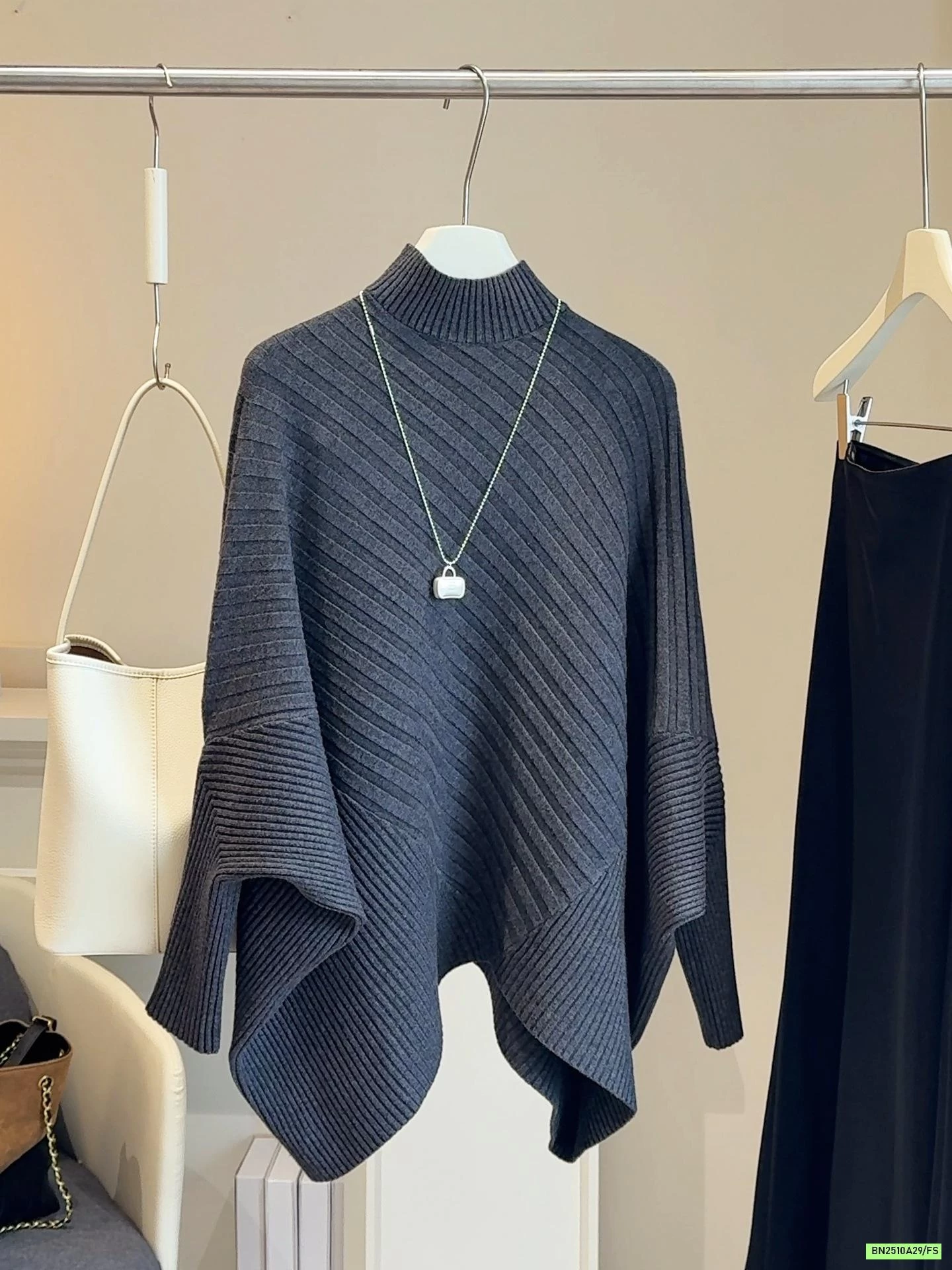 ÁO LEN CỔ LỌ TAY CÁNH DƠI ANNA