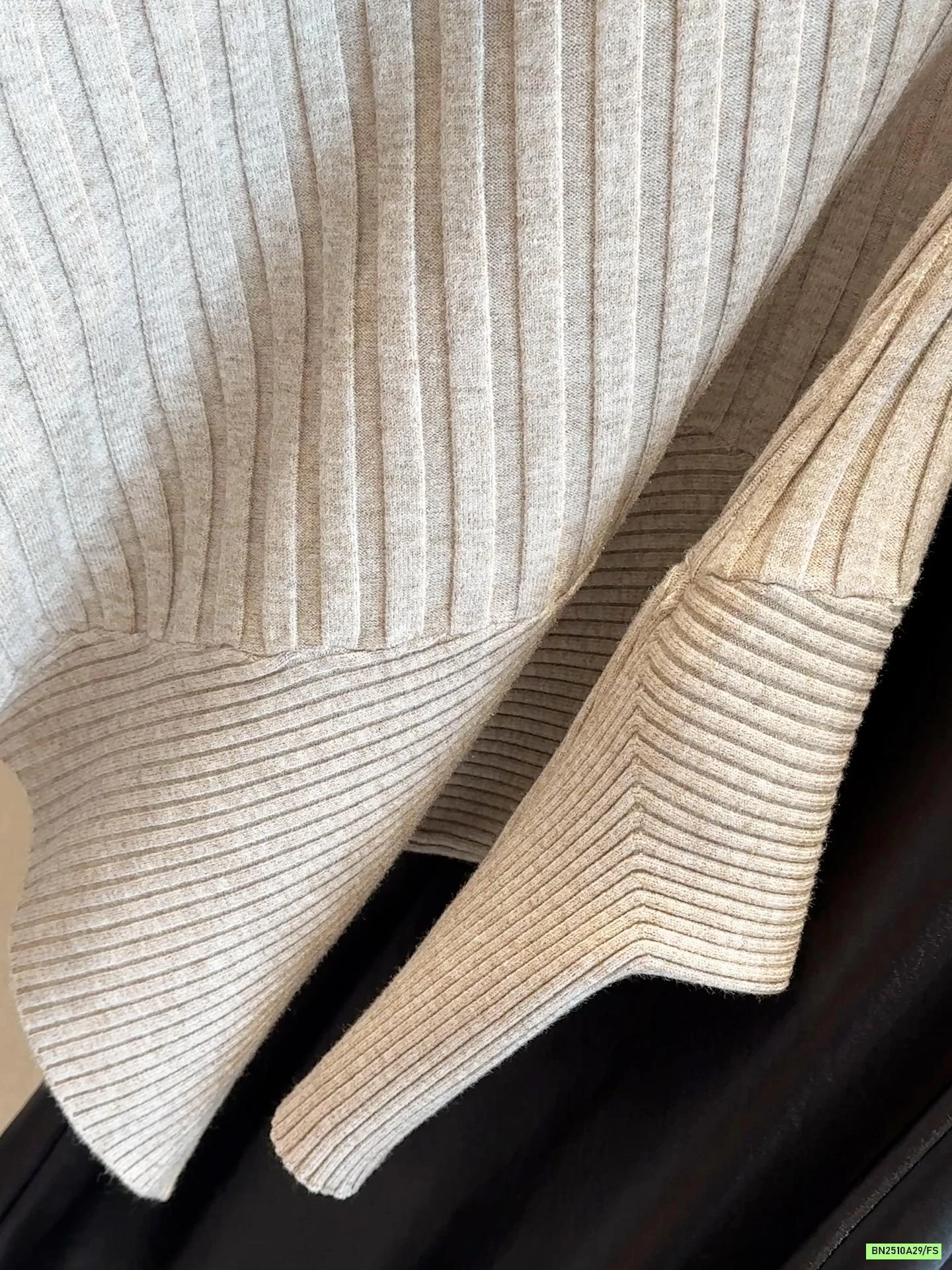 ÁO LEN CỔ LỌ TAY CÁNH DƠI ANNA