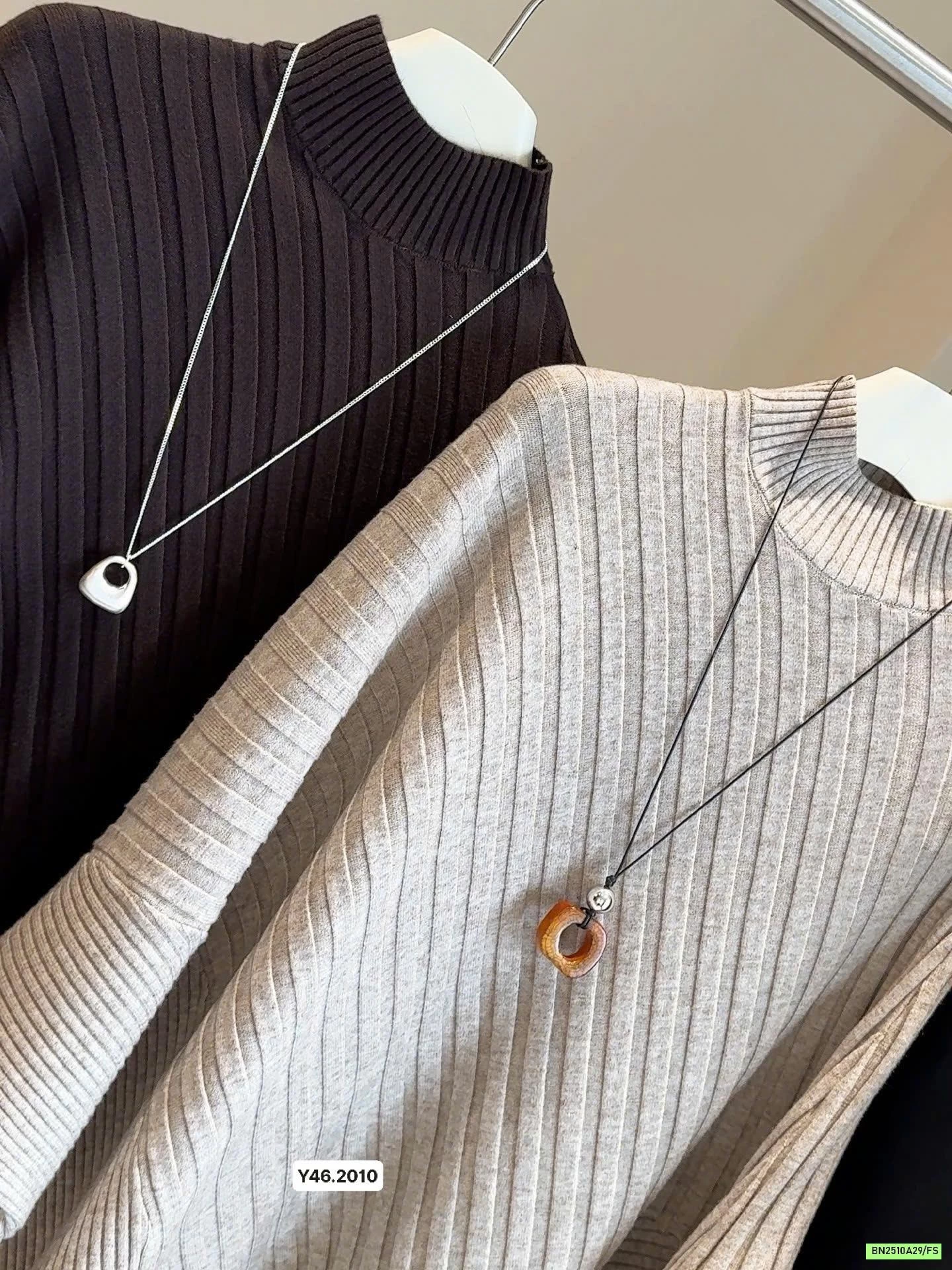 ÁO LEN CỔ LỌ TAY CÁNH DƠI ANNA