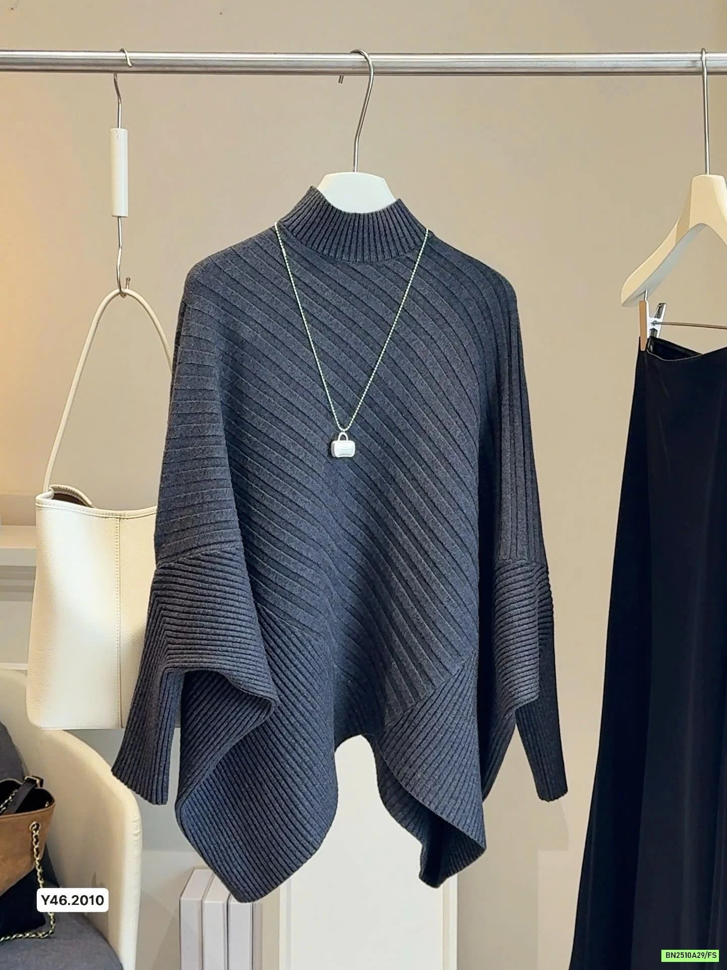 ÁO LEN CỔ LỌ TAY CÁNH DƠI ANNA