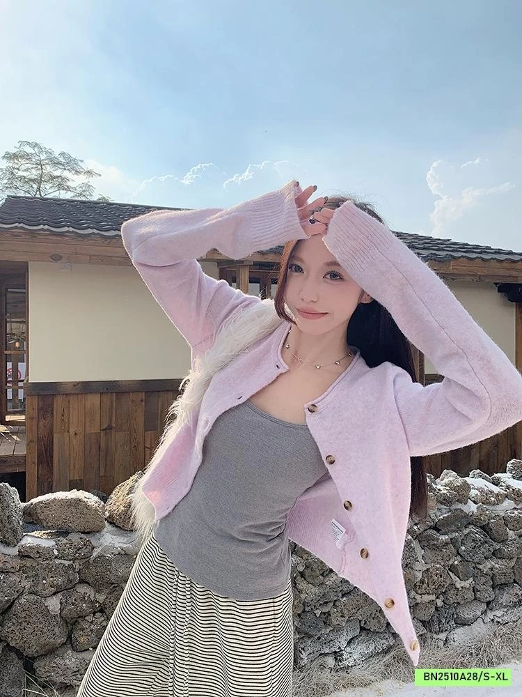 CARDIGAN MOSESQUEEN HOT HIT