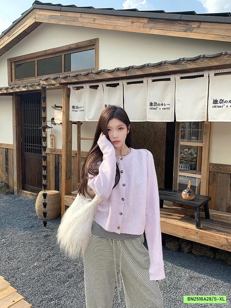 CARDIGAN MOSESQUEEN HOT HIT