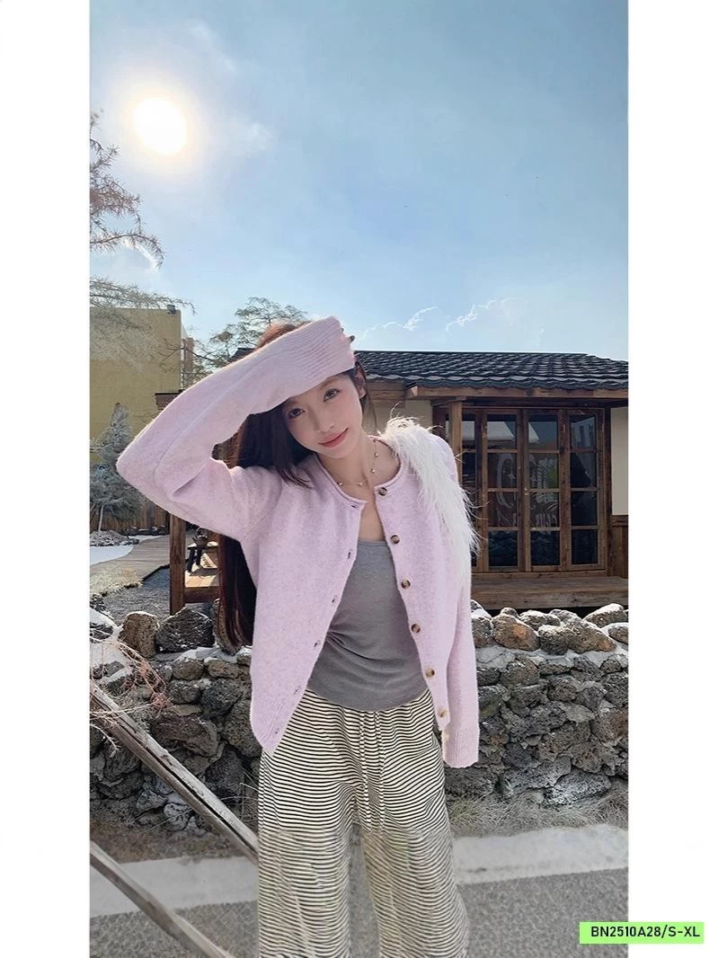 CARDIGAN MOSESQUEEN HOT HIT