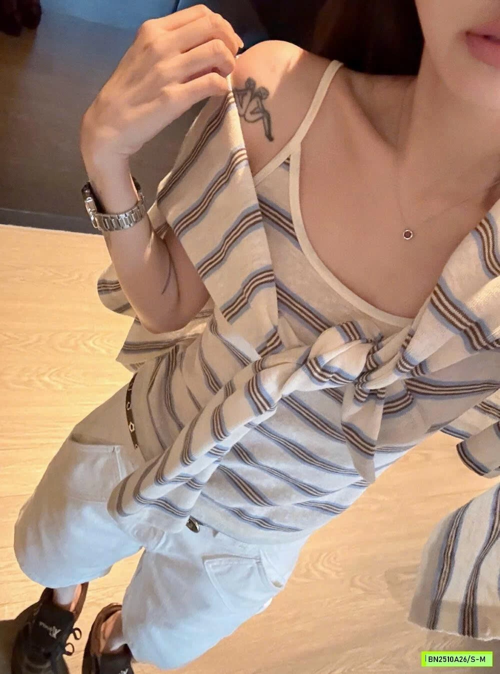 SÉT ÁO 2 DÂY + CARDIGAN KẺ WGWE6850