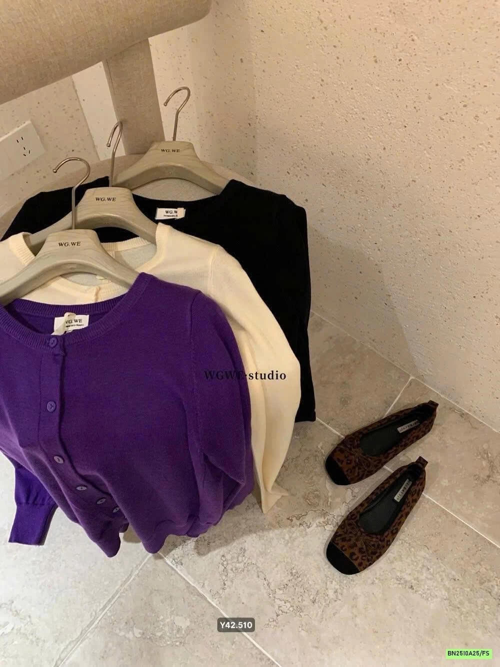 CARDIGAN TRƠN MÀU WGWE7424