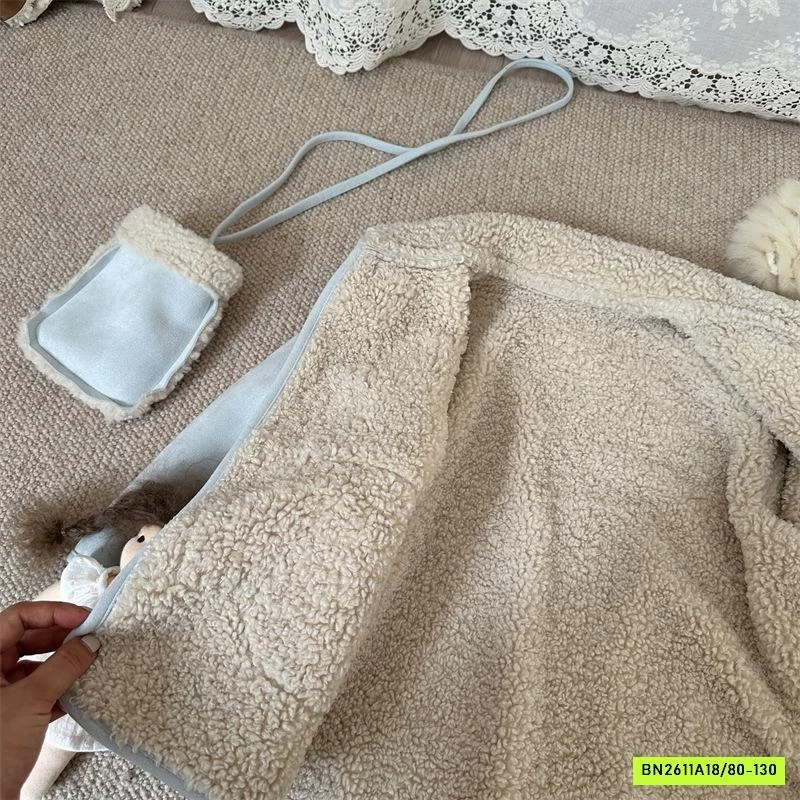 KHOÁC DA LỘN LÔNG CỪU DÁNG DÀI XANH