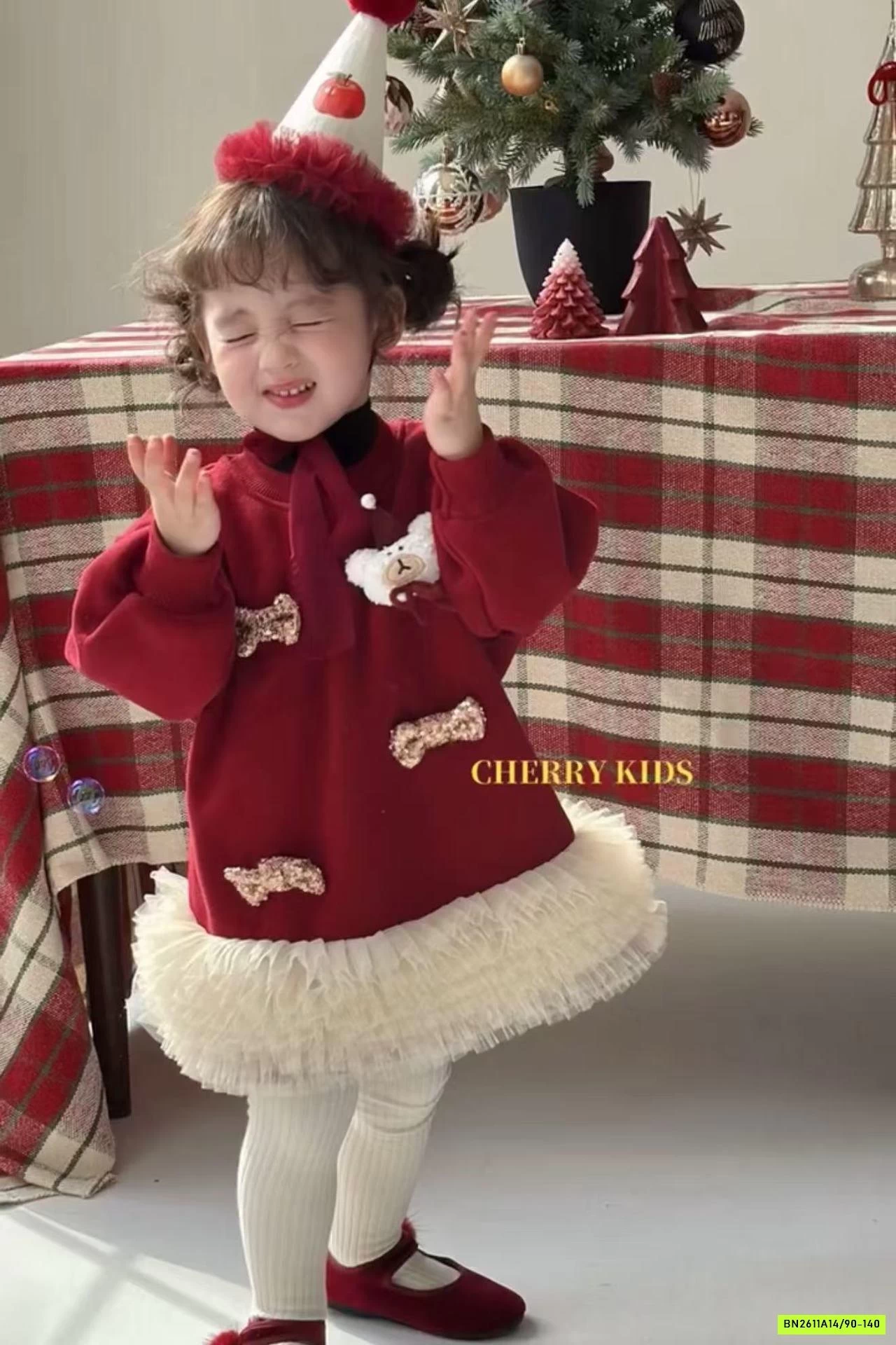 VÁY NỈ ĐỎ VIỀN REN LÓT LÔNG CỪU NINGLI